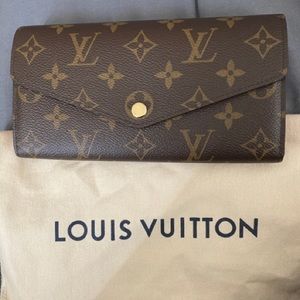 Louis Vuitton Sarah wallet